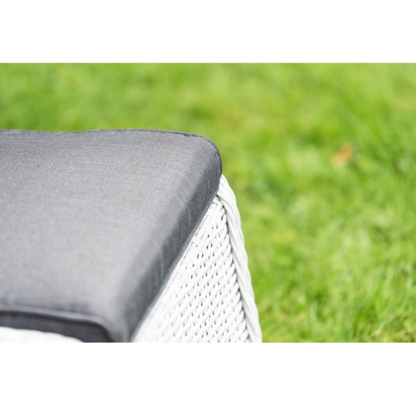 Fotel ogrodowy z podnóżkiem PONTE z syntetycznego rattanu