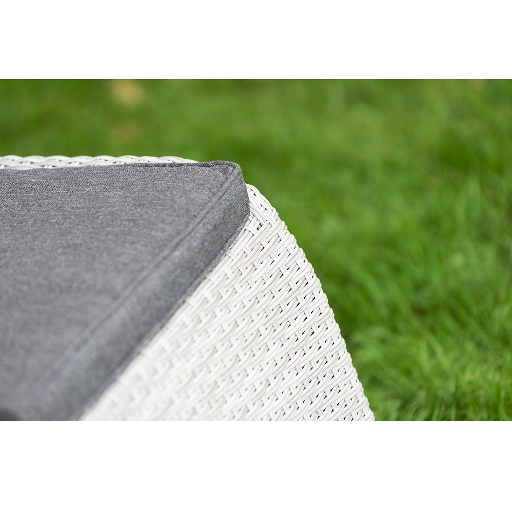 Fotel ogrodowy z podnóżkiem PONTE - poduszki z poliestru wysokiej jakości