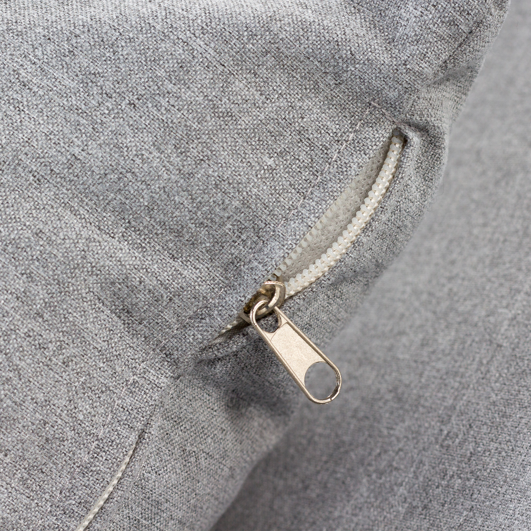 VALEY (2023)-10_small